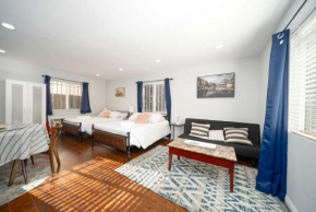Modern Studio 10 min walk to USC near DTLA KTown
